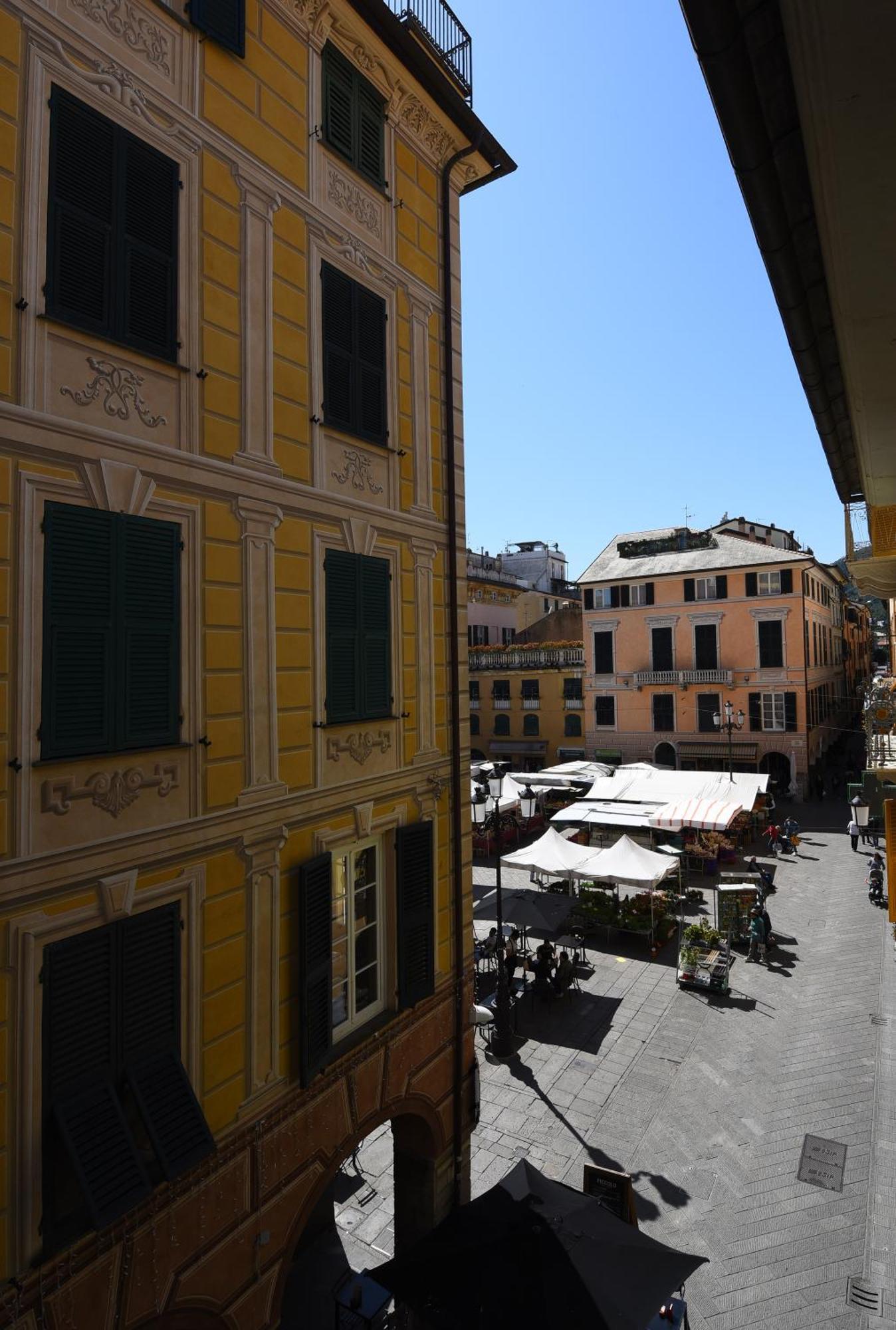 Le Stanze Sopra I Portici Apartment Chiavari Luaran gambar